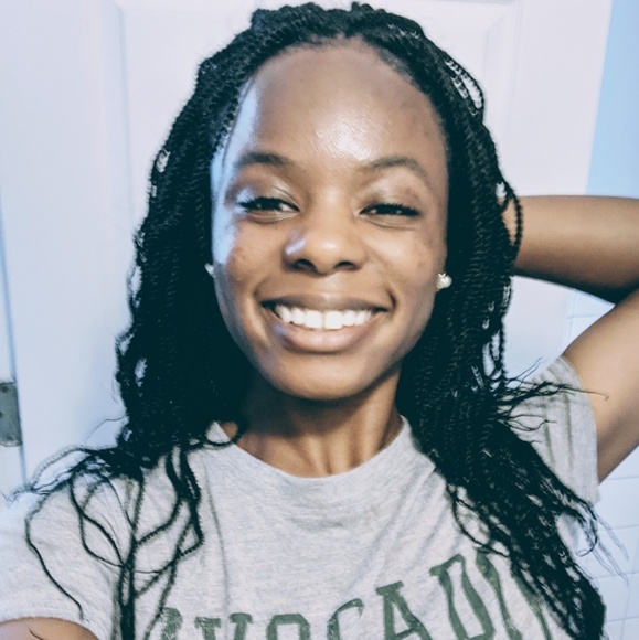 Meet your Posher, Whitney - Picture 1 of 1